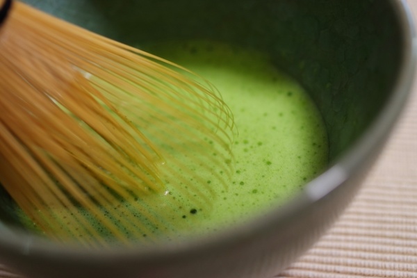 穂の数（穂数）で変わる泡立ち：薄茶用・濃茶用の見分け方